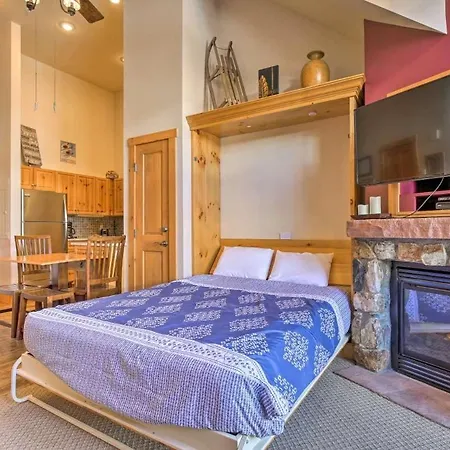 New Listing!Couples Small Family Keystone Vacation Retreat,Hot Tubs,Pool,And More! Condo